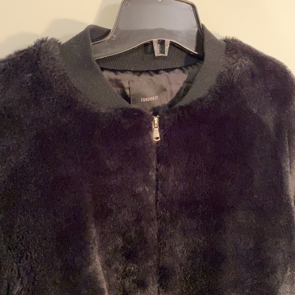 Forever 21 | Faux fur Sweater - Picture 2 of 7